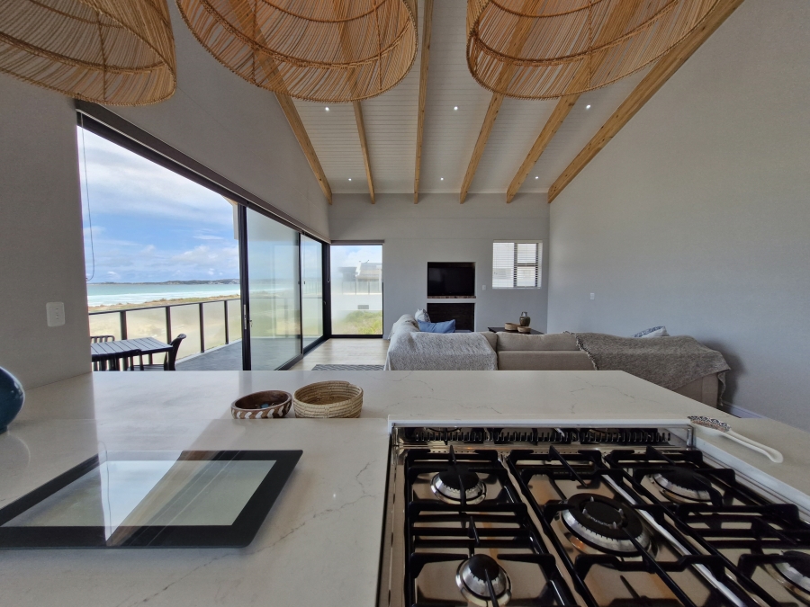 4 Bedroom Property for Sale in Stilbaai Oos Western Cape